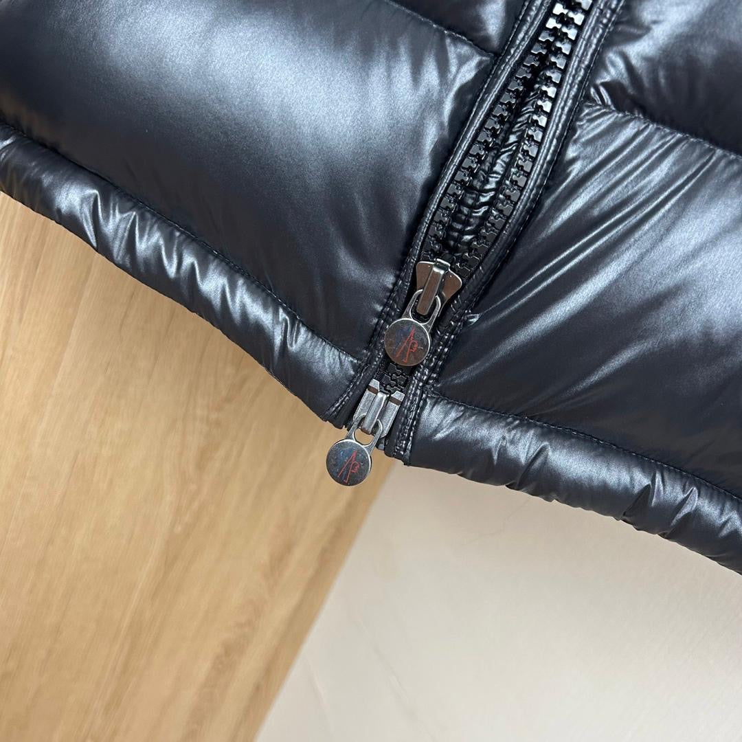 Moncler Maya Black - Pápreová bunda