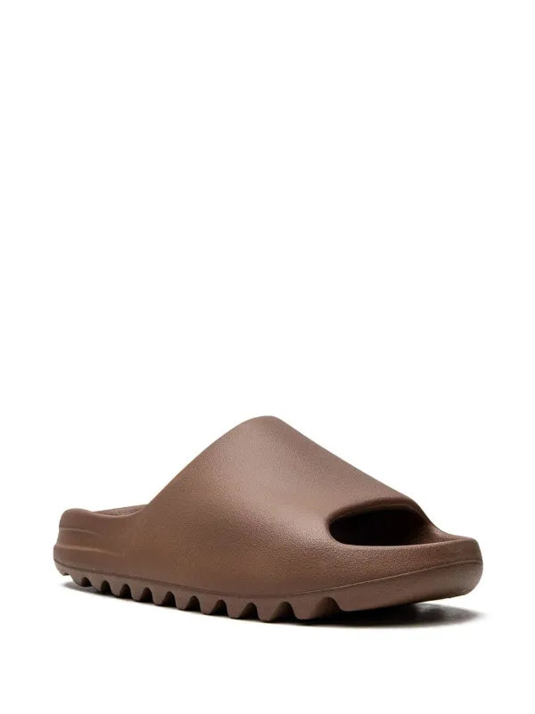 adidas Yeezy
YEEZY "Flax" slides