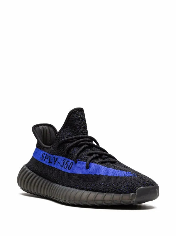 adidas Yeezy
YEEZY 350 v2 "Dazzling Blue" sneakers