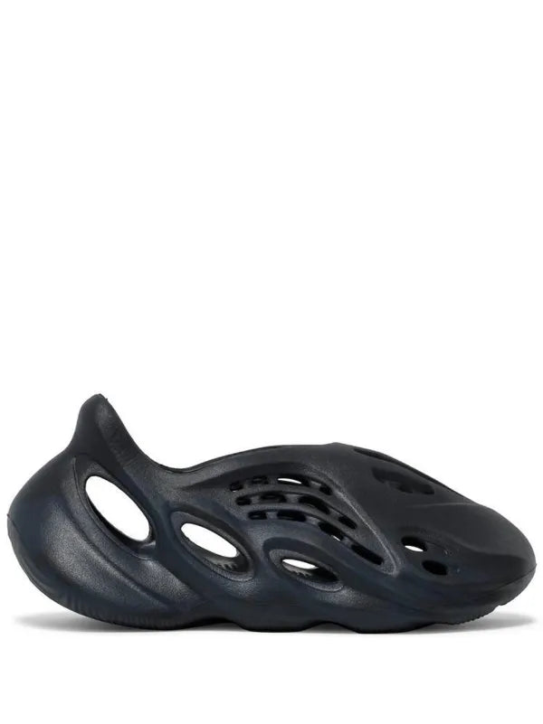 adidas Yeezy
YEEZY Foam Runner "Onyx" sneakers