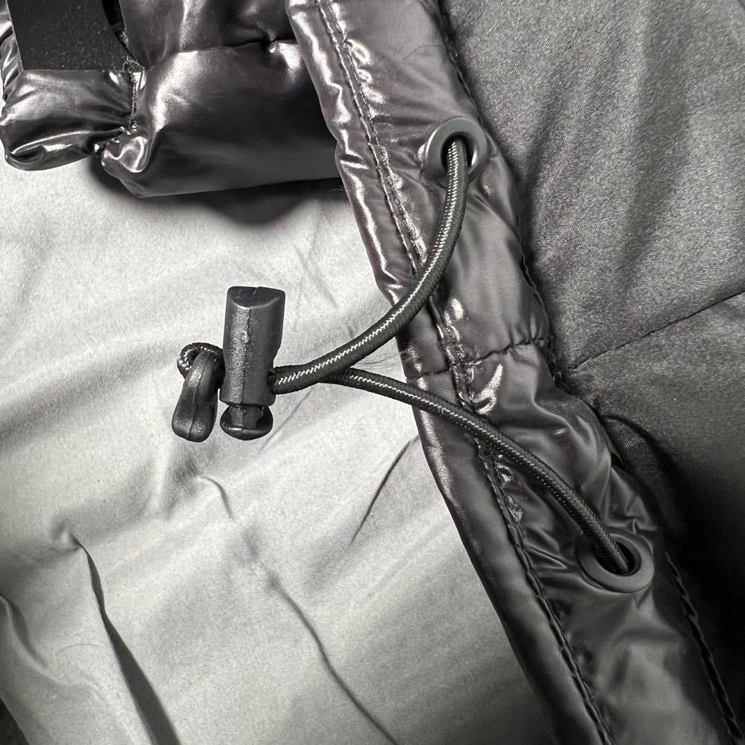 Moncler Maya Black - Pápreová bunda